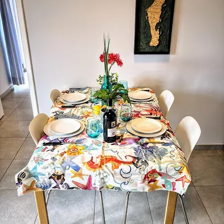 - Seaside Nest-free Parking & Marina Di Carrara