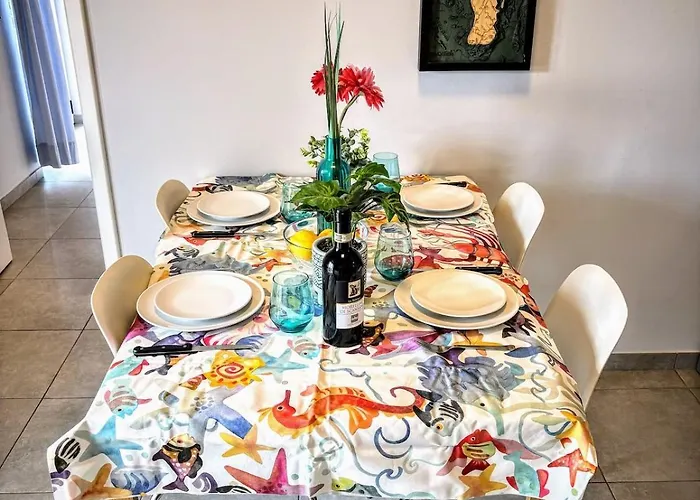 - Seaside Nest-free Parking & Marina Di Carrara